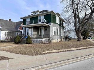 402 Forest St, Green Bay, WI 54302