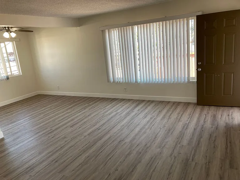 650 Linden Ave — Photo 25