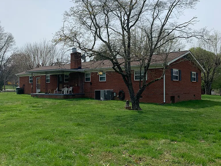 Brickey Ln — Photo 14