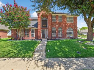 709 Summit Rdg, Lewisville, TX 75077