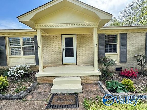 4th image of 416 Curtis Dr SE