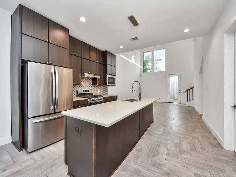 1703 Cedrocanna Ln — Photo 17