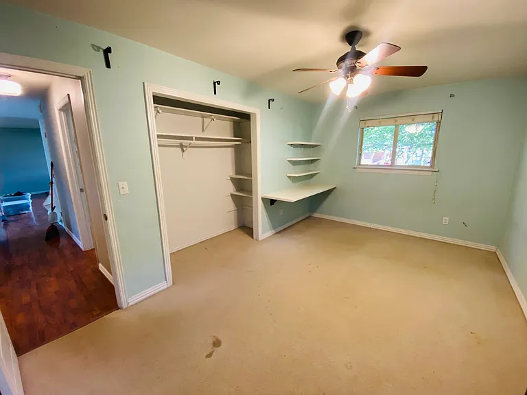 209 E Harold St — Photo 7