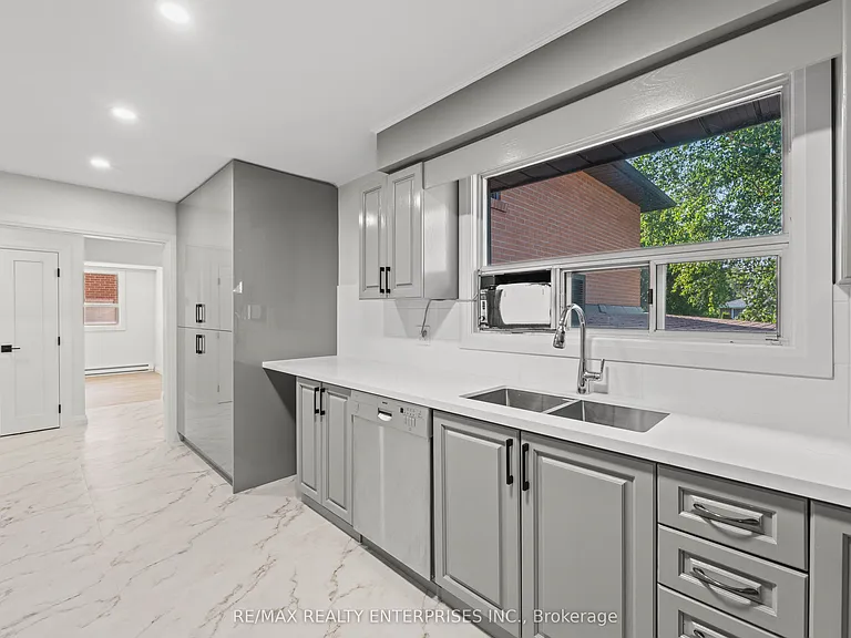 2348 Denise Rd #UPPER — Photo 16