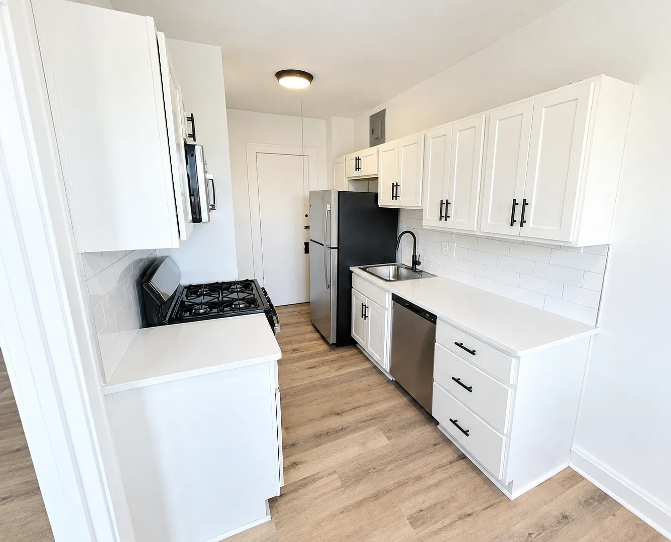 Plateau Apartments — Photo 4
