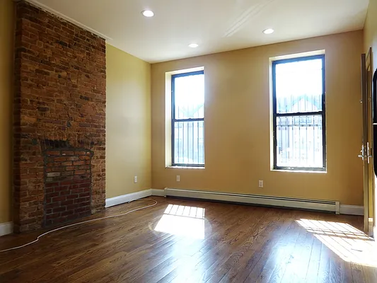 Rented by Blue Egg Realty Corp | media 23