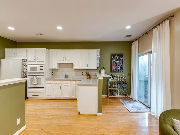 317 Deep Woods Cir — Photo 7