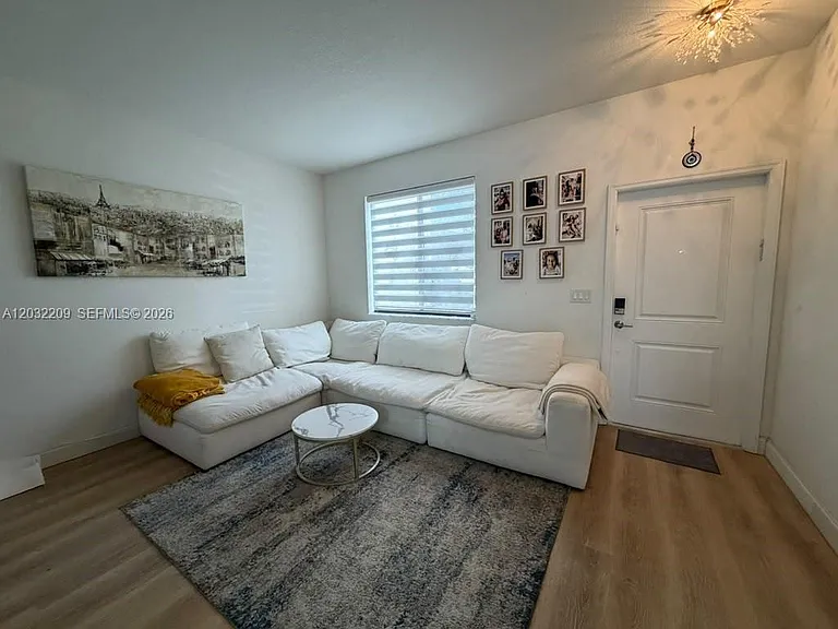 20731 NE 7th Pl #20731 — Photo 16
