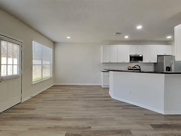 2222 Princess Snow Cir — Photo 4