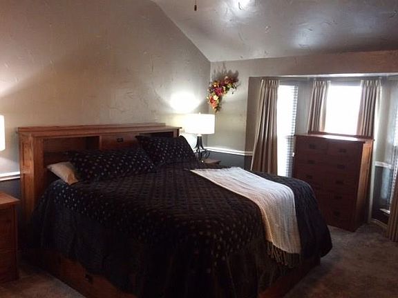 2nd image of 2939 Olympia Dr