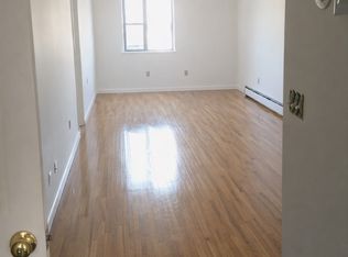 667 De Costa Ave, Far Rockaway, NY 11692