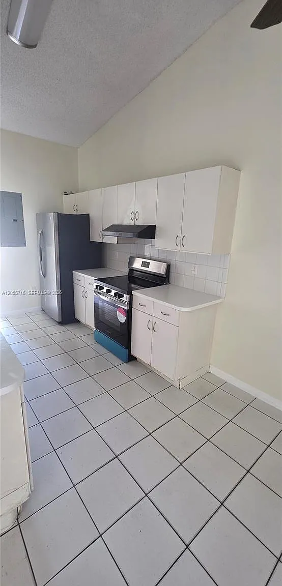 Sierra Ridge Condo E-1 — Photo 4