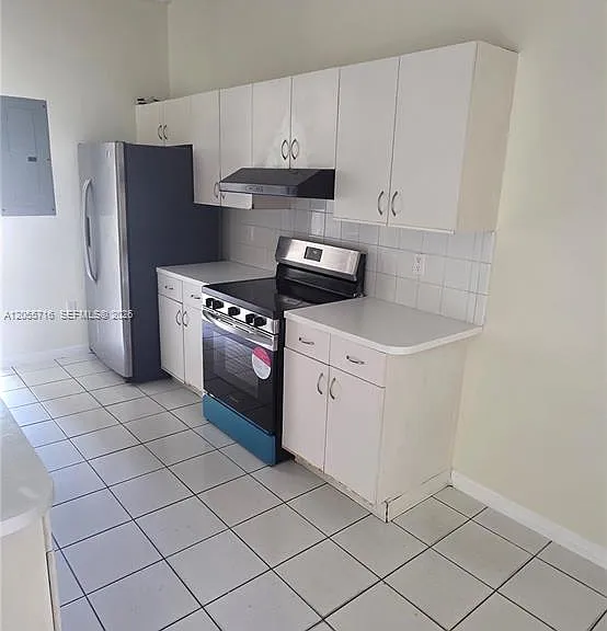 21210 NE 9th Pl #4 — Photo 4