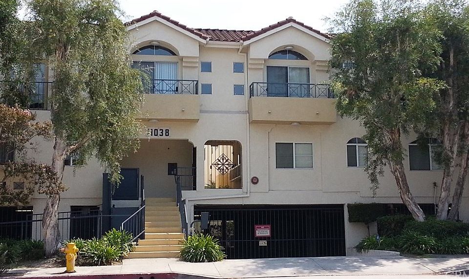 1st image of 11038 Camarillo St Unit 5