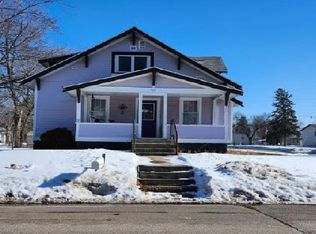 517 6th St SW, Little Falls, MN 56345