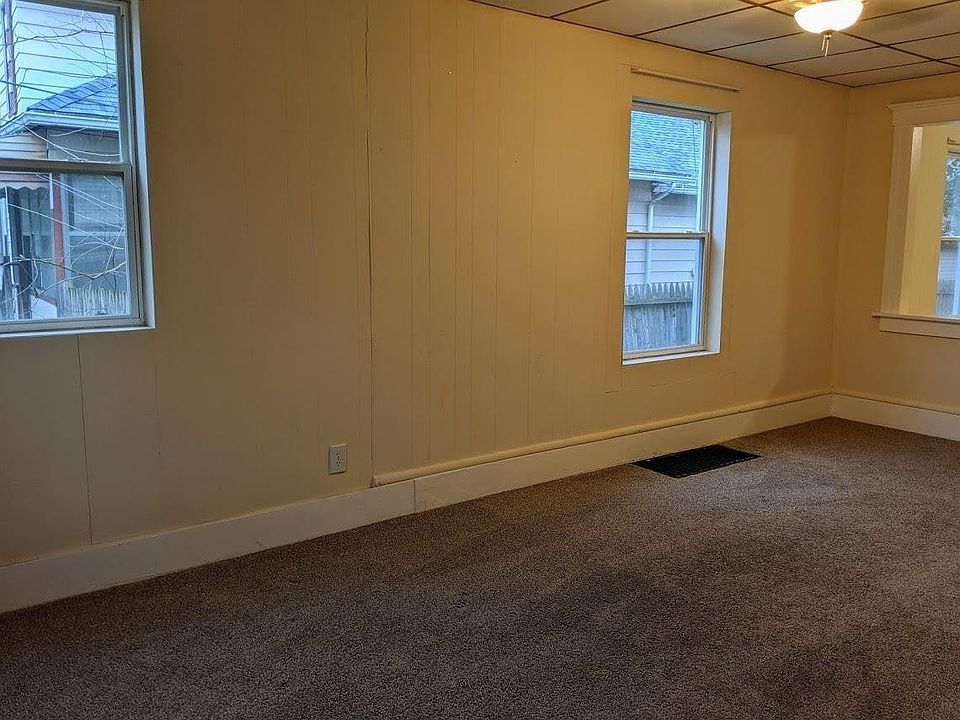 109 S Main St APT 7, Blissfield, MI 49228 Zillow