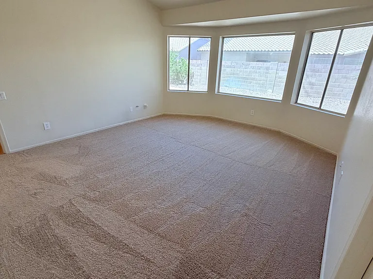 9005 N Lawndale Dr — Photo 23