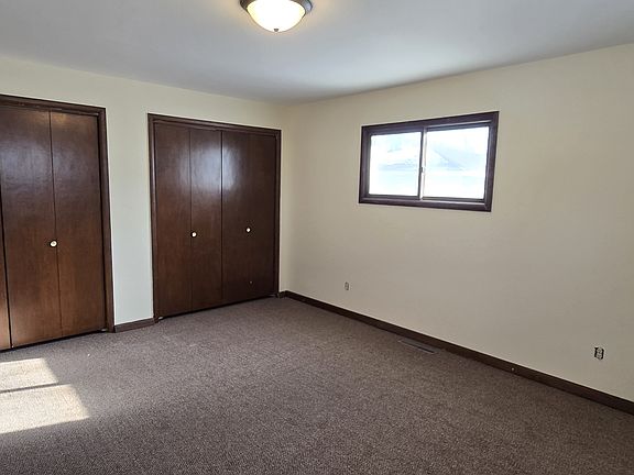 3rd image of 214 4th Ave
