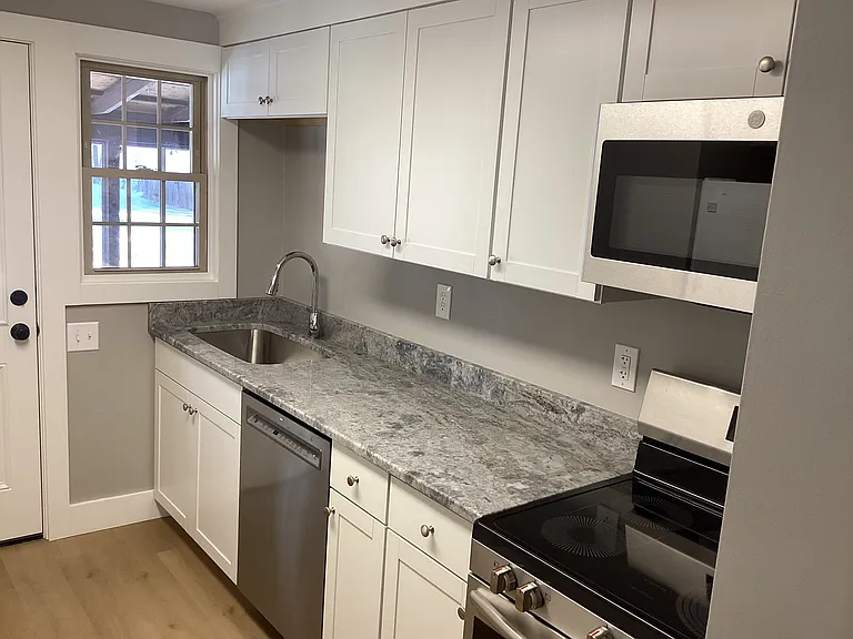 11 Loomis Hts #11 — Photo 10