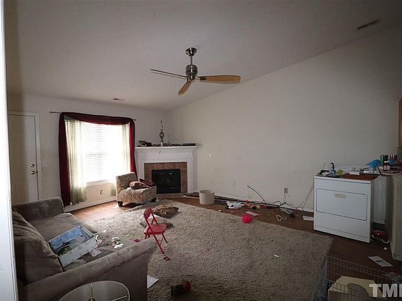 3rd image of 294B Jeremy Ln #B