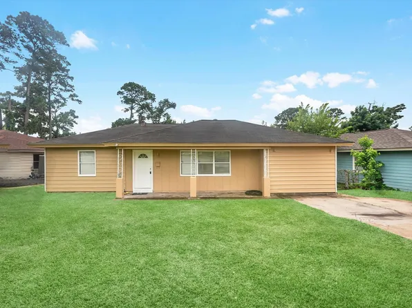 838 Rosewick St, Houston, TX 77015