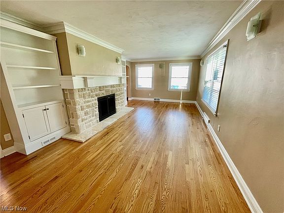 4th image of 207 Evergreen Dr