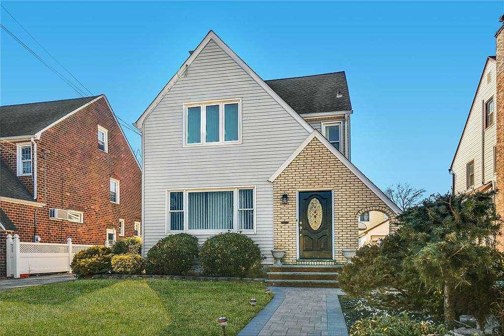 463 Macatee Place, Mineola, NY 11501 Zillow