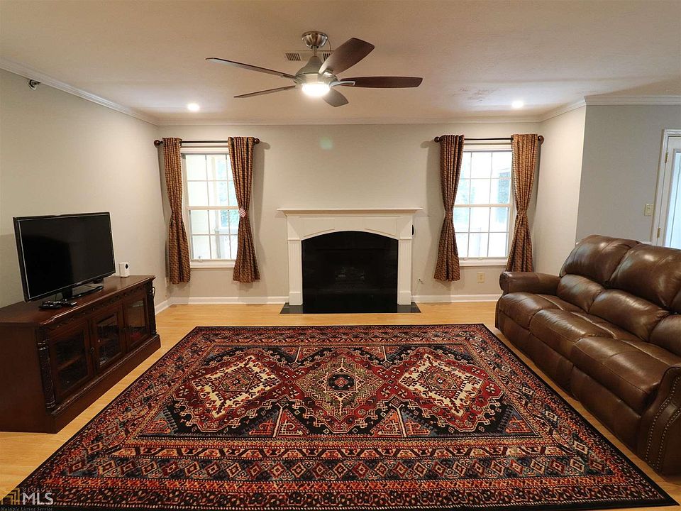 1st image of 4100-301 Riverlook Pkwy SE #16