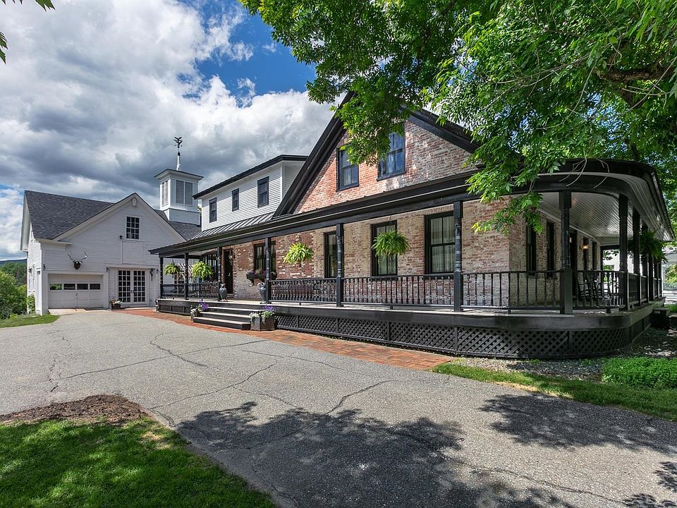 237 Maple Street Stowe VT 05672 Zillow   Aec134b8c4b7e59daadeb1d0370c6f15 Cc Ft 960 