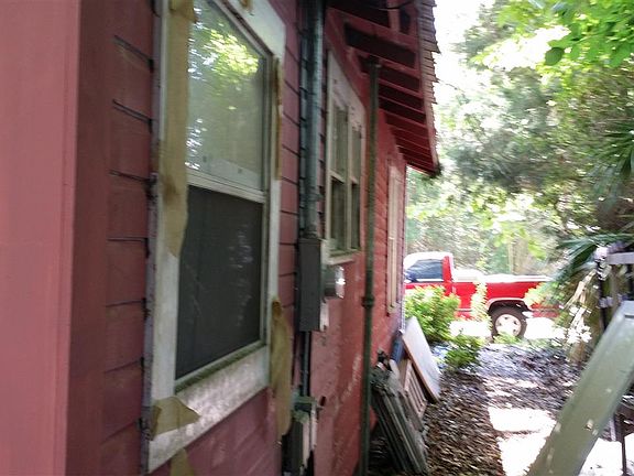 5th image of 125 Municipal Ave