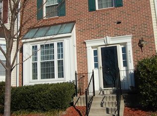 45040 University Dr, Ashburn, VA 20147