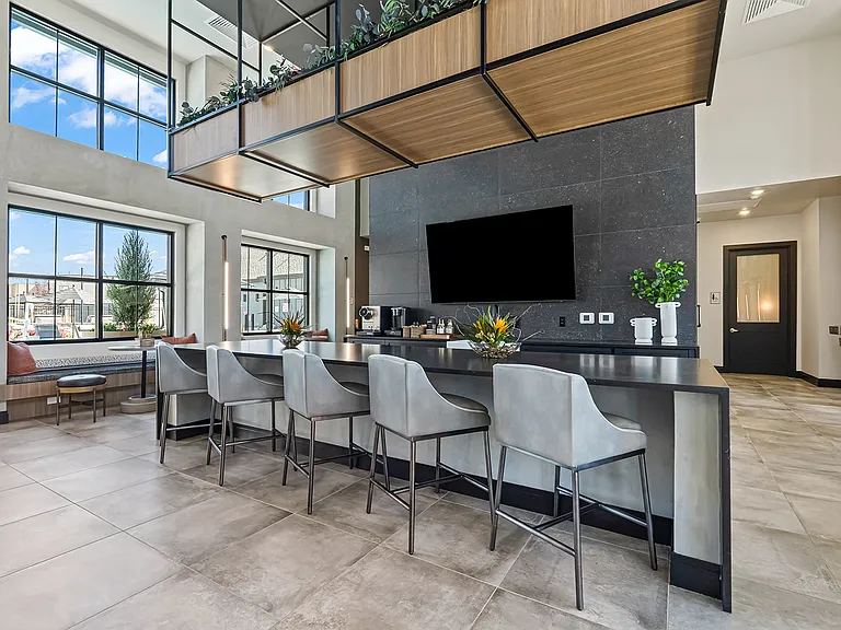 The Logan Luxury Apartments — Photo 54