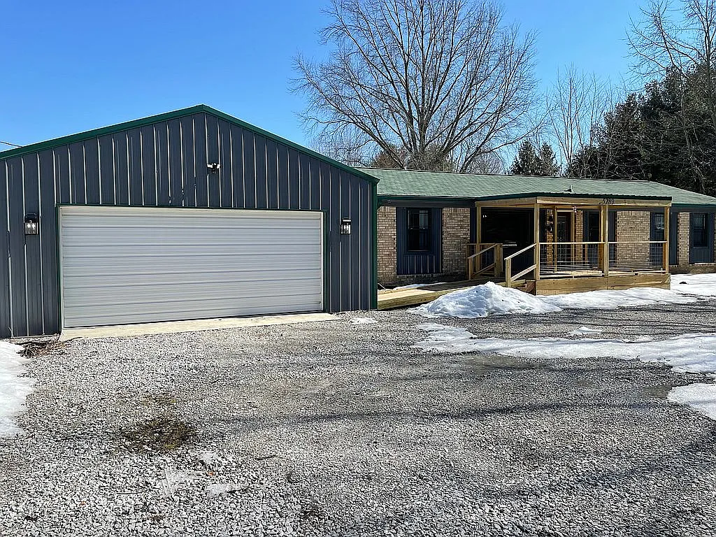 5289 N County Road 400 W photo 1