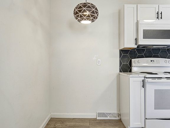 5th image of 5516 Orchard Ave