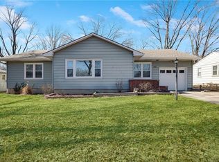 414 SW Lakeview Blvd, Lees Summit, MO 64063