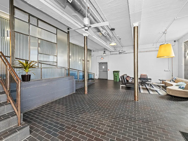 10 Williams St #44 — Photo 18