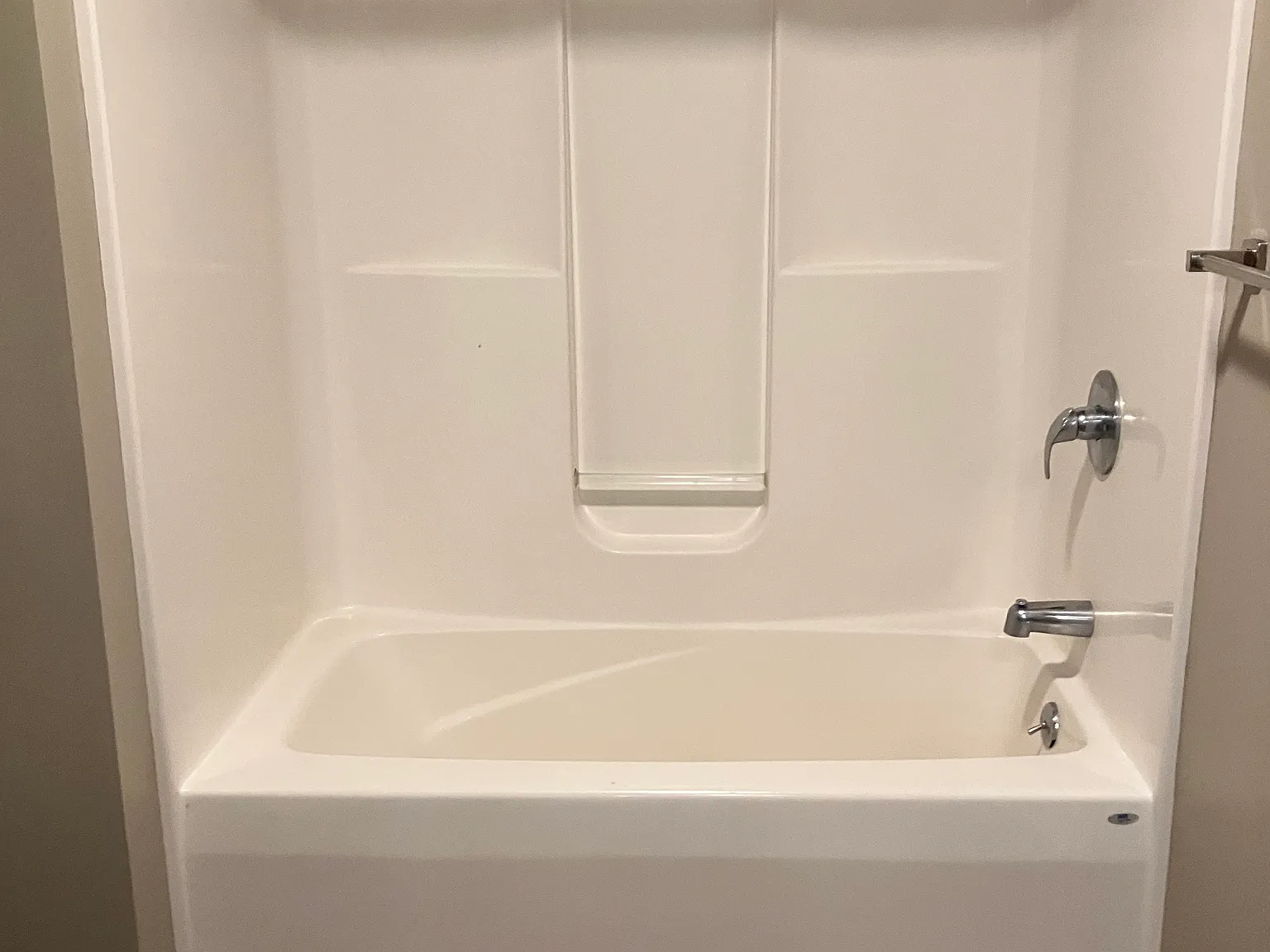 1 bed, 760 sqft, $1,895 — Photo 3