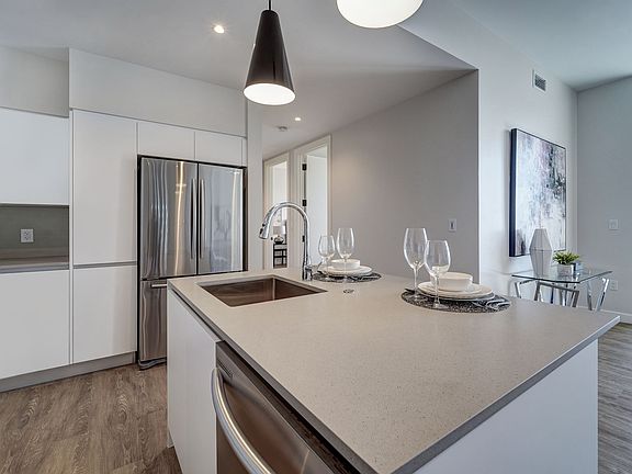 4th image of 122 Sevilla Ave #1615