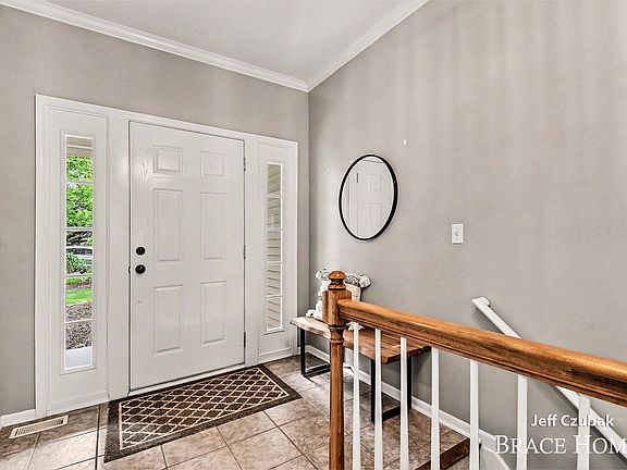 5th image of 3573 Mill Point Dr SE