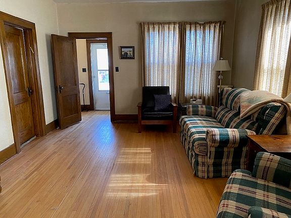 3rd image of 849 Creve Coeur St