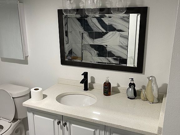 4th image of 806 E Orange Ave #C