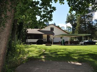 94 Island Rd, Mount Bethel, PA 18343