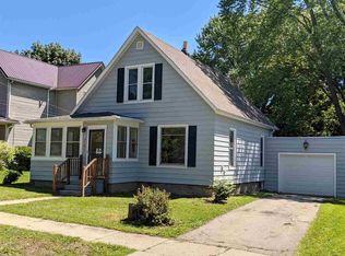 705 S Harlem Ave, Freeport, IL 61032