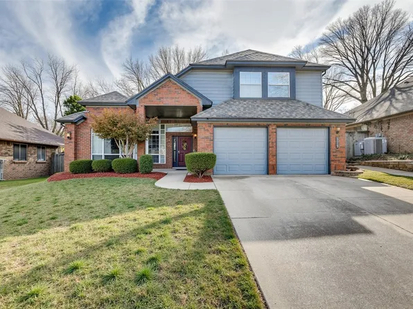 529 Westbury Dr, Grapevine, TX 76051