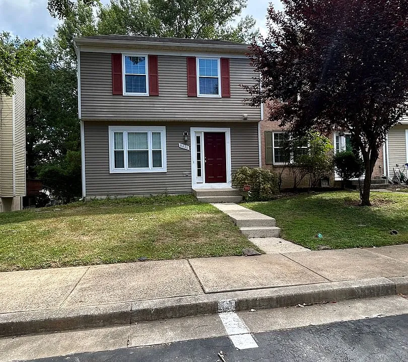 8426 Each Leaf Ct