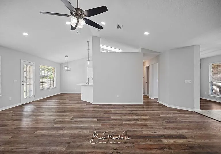 2996 Corsair Dr — Photo 26
