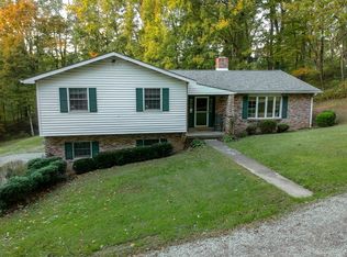 1307 Lindsay Lane Rd, Moundsville, WV 26041