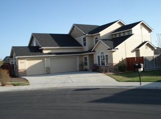 10221 W Smiley Creek Ct, Star, ID 83669