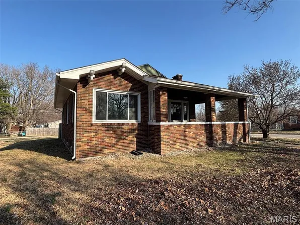 283 S Central Ave, Wood River, IL 62095