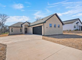 2600 Flora Ln, Denison, TX 75020